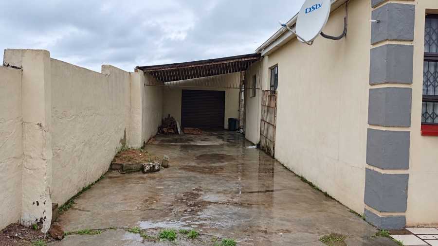 To Let 3 Bedroom Property for Rent in Buffalo Flats Eastern Cape